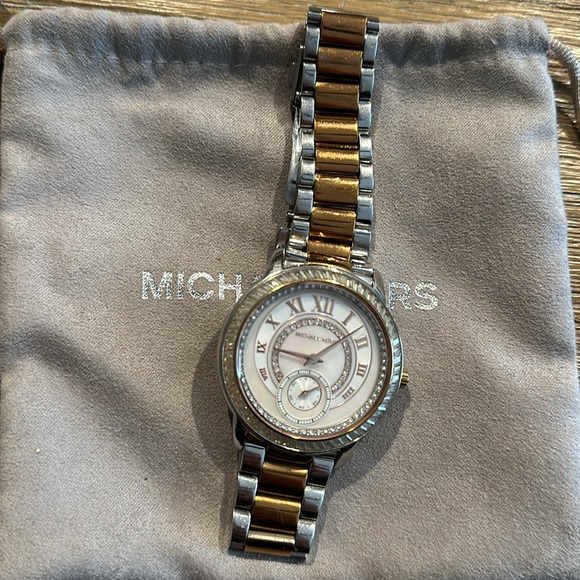 Michael Kors Watch - Picture 3 of 4